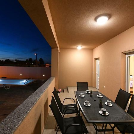Holiday Home Luka Zadar Bagian luar foto