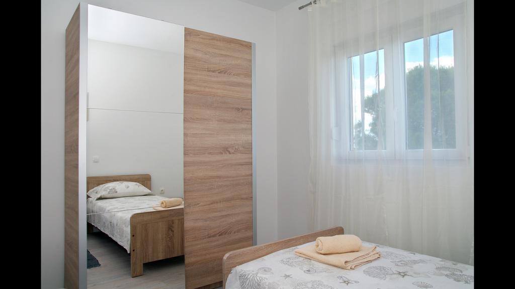 Holiday Home Luka Zadar Bagian luar foto