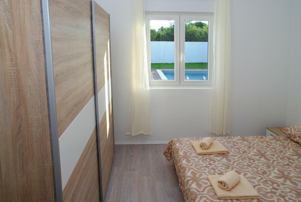 Holiday Home Luka Zadar Bagian luar foto
