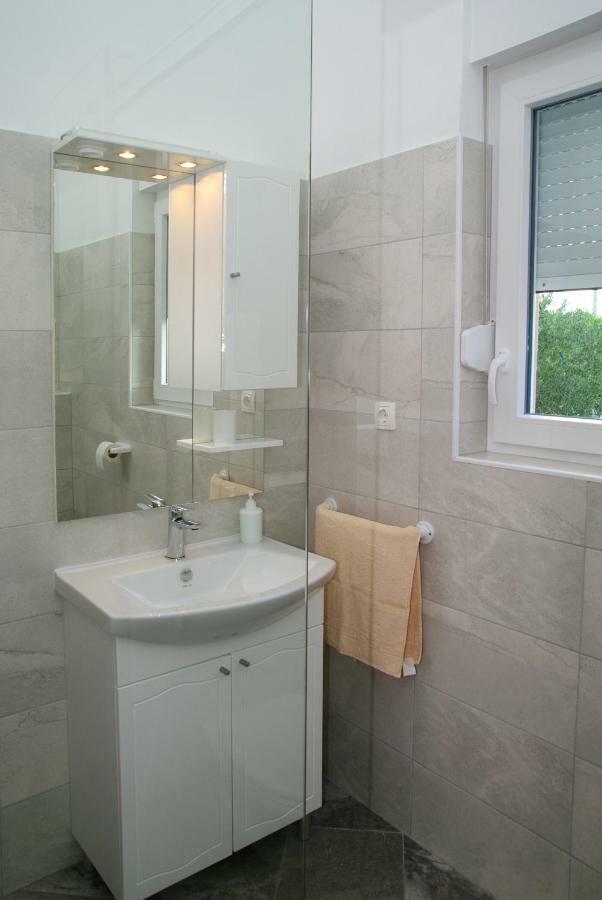 Holiday Home Luka Zadar Bagian luar foto