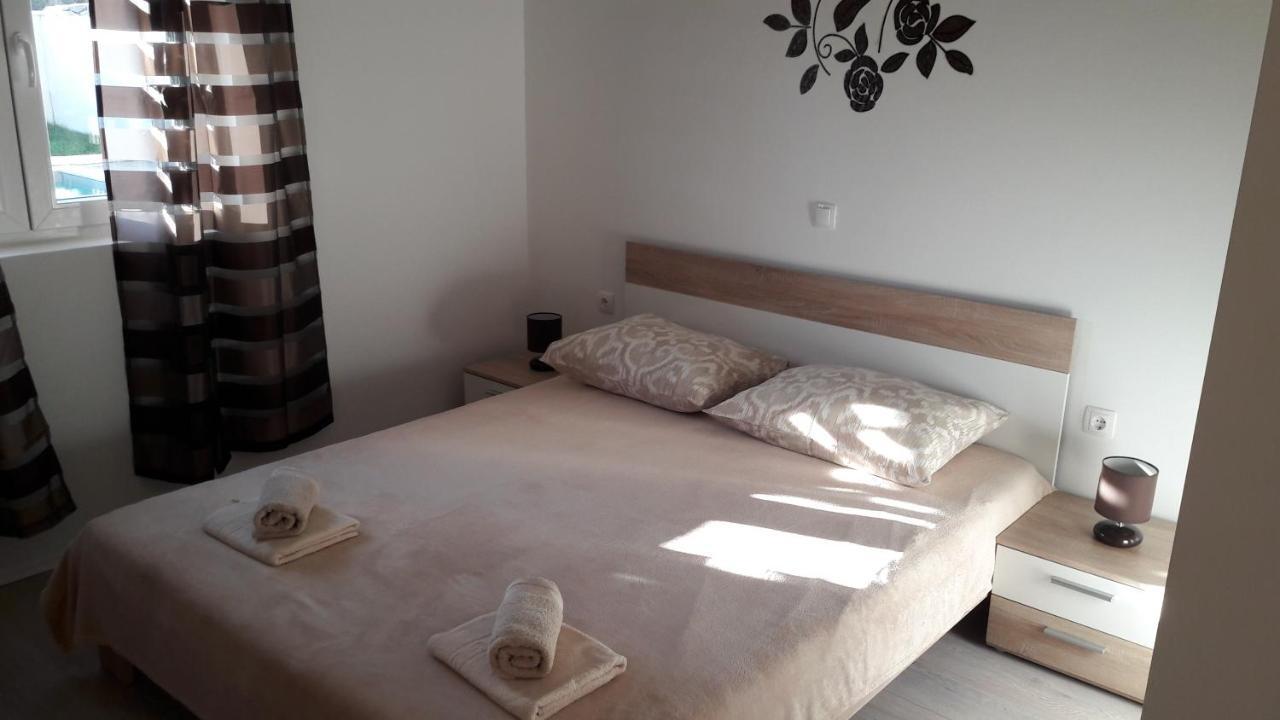 Holiday Home Luka Zadar Bagian luar foto