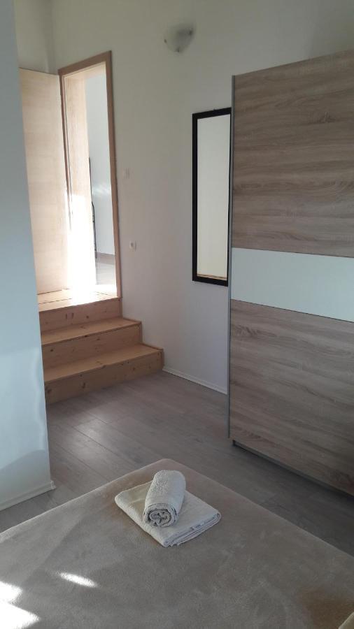 Holiday Home Luka Zadar Bagian luar foto
